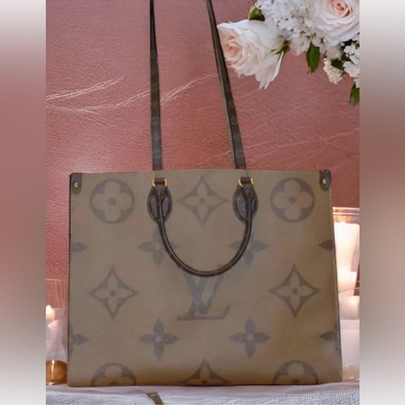 NWT Louis Vuitton ONTHEGO GM Tote Shoulder Bag Giant Monogram Brown + COA - Picture 3 of 10